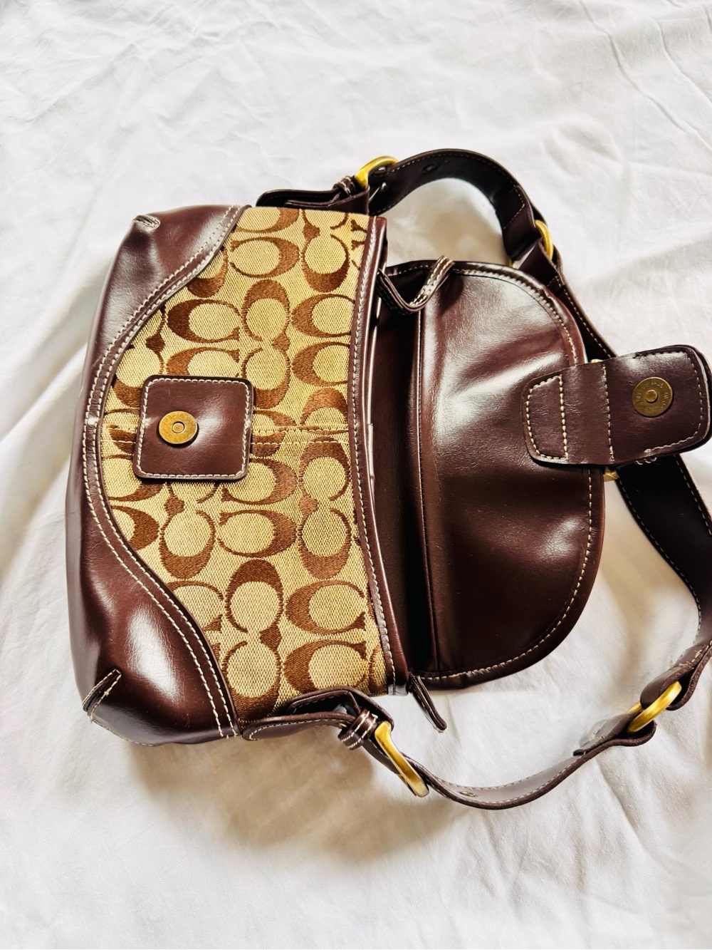 Vintage Coach Brown Signature Jacquard Shoulder Bag with Gold Buckle - Picture 5 of 8